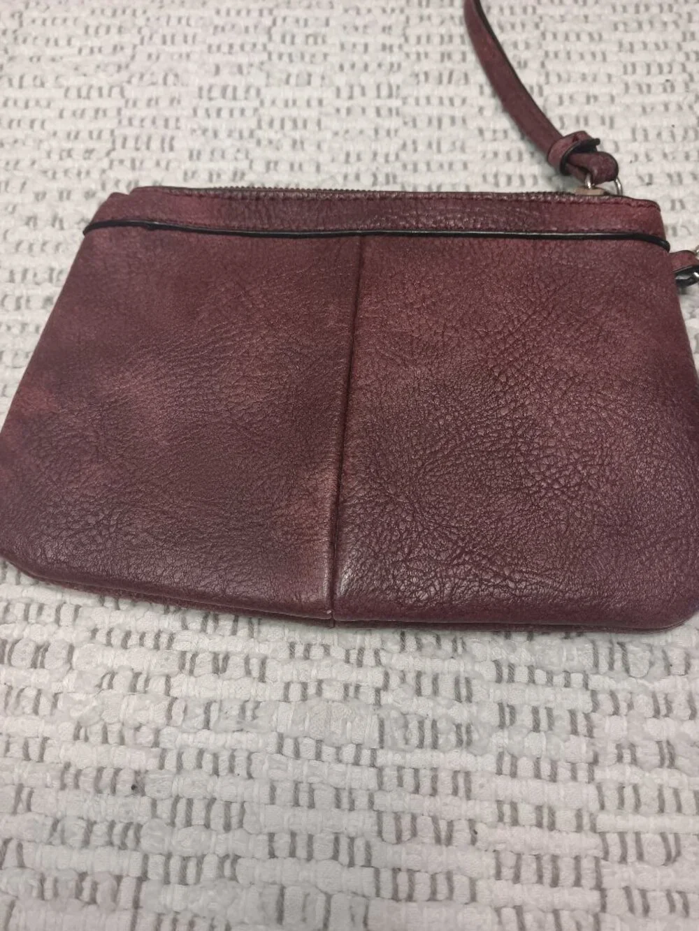 Wilsons Leather Burgundy Cashwrap Distressed Wristlet Coin Purse Clutch